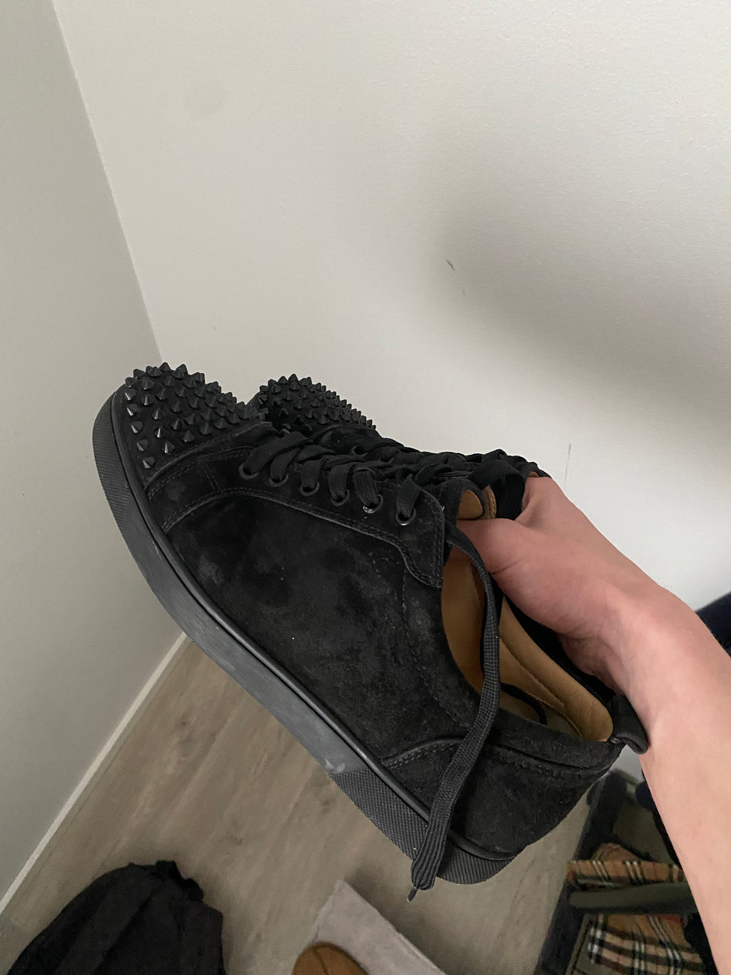 Christian louboutin junior spikes 42