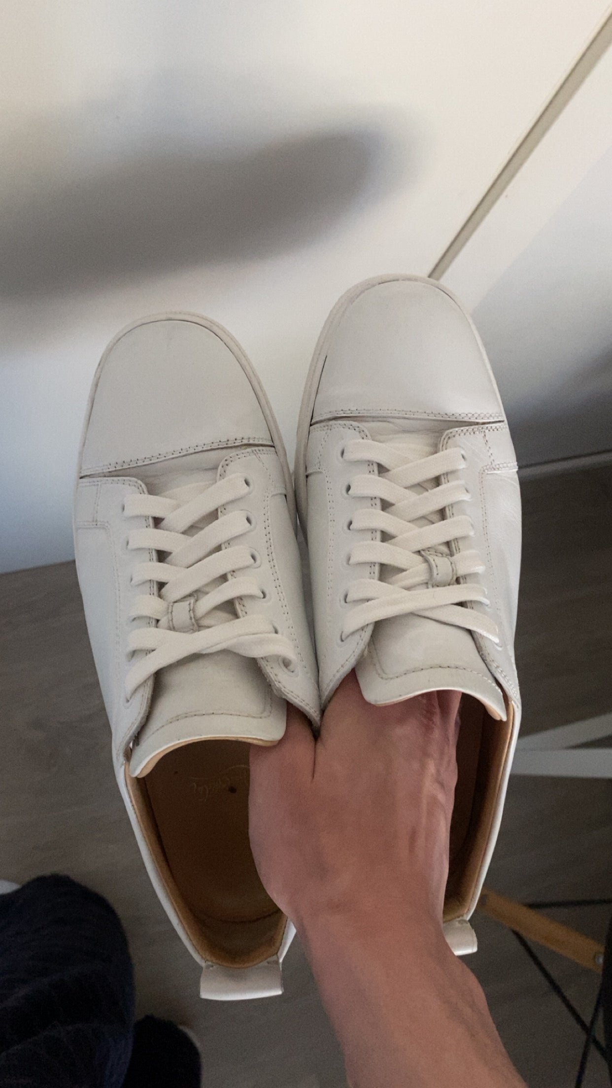 Christian louboutin spikeless 41