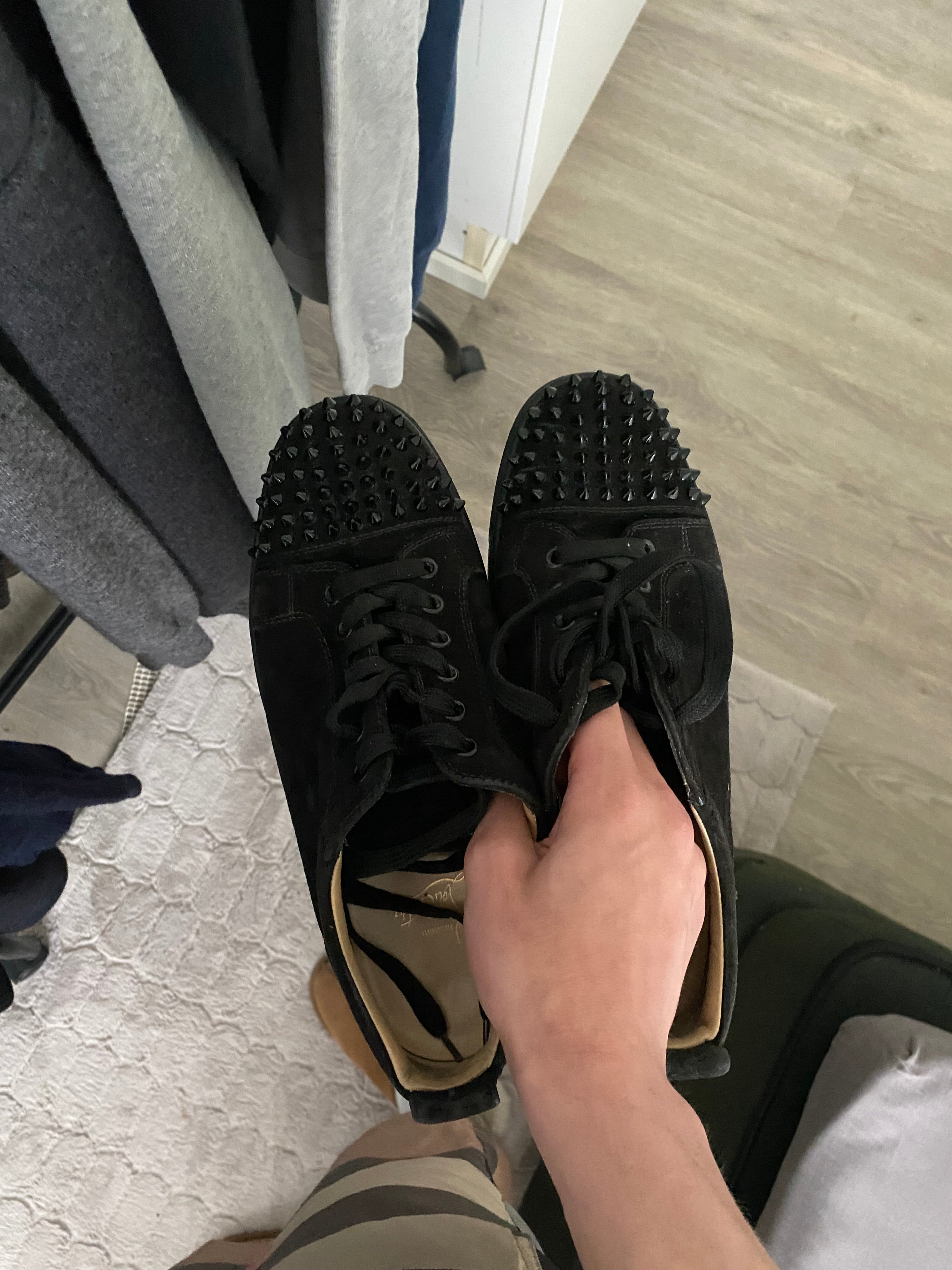 Christian louboutin junior spikes 41